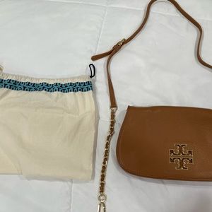 100% authentic Tory Burch crossbody clutch